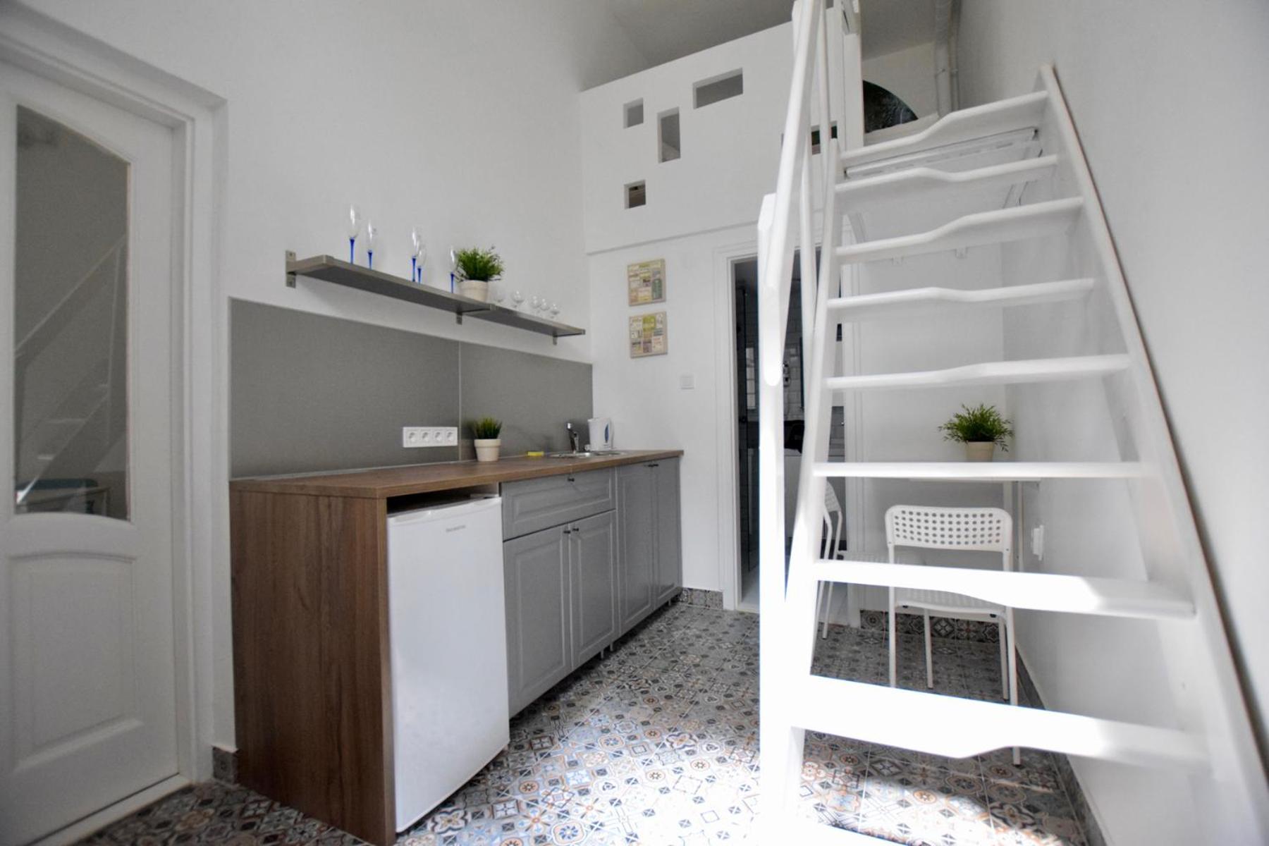 Budget Apartment By Hi5 - Kertesz Street 布达佩斯 外观 照片